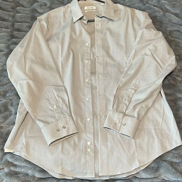 Calvin Klein Other - Calvin Klein Button-Down Shirt